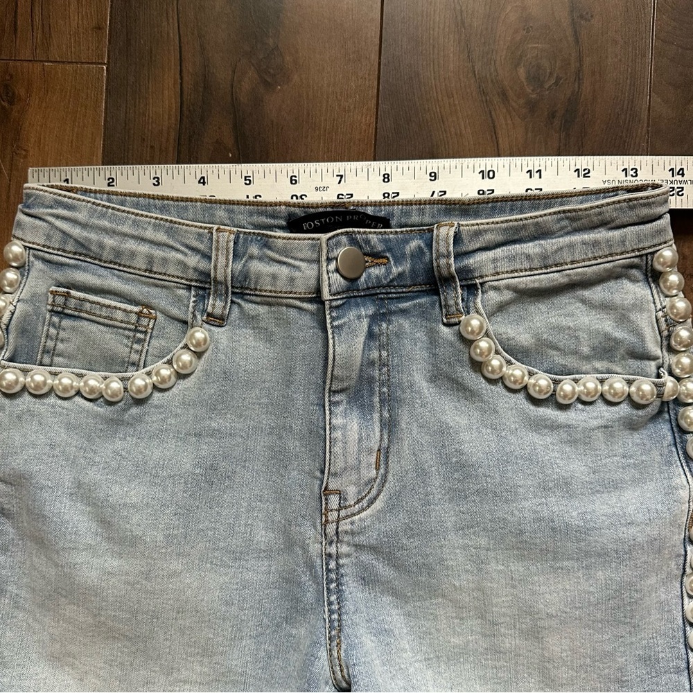 Boston Proper |  Light Blue Pearl-Trimmed Jean Shorts | Size 4 - Picture 9 of 11